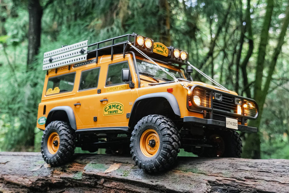 FMS 1:10 FCX10 Land Rover Defender RS Yellow
